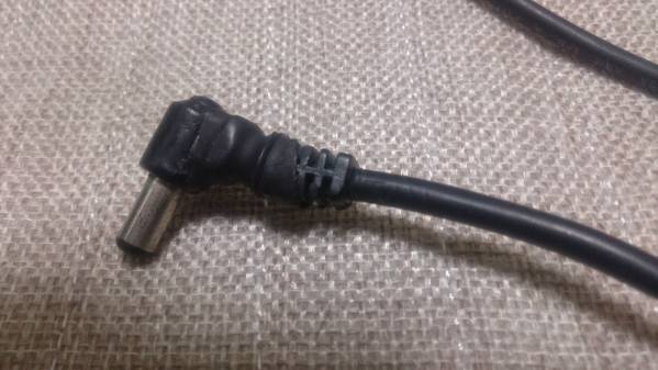 Line6 ベース用アンプシミュレータ Bass POD xt アダプタ/取説付