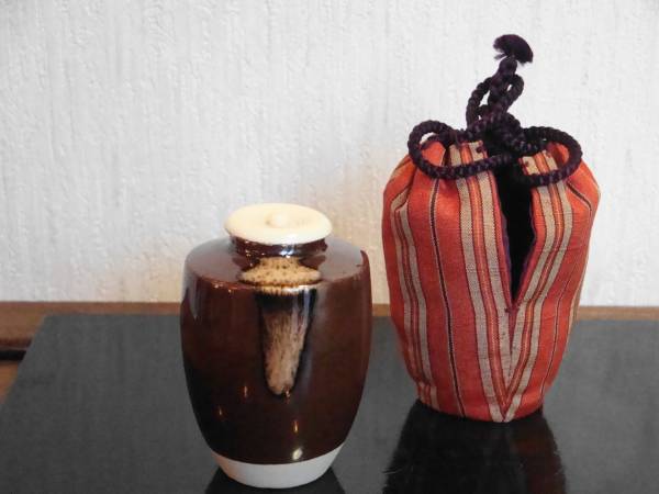 無銘作 高取釉茶入（仕覆） 茶道具茶器 無銘作茶入れです 【公式通販】
