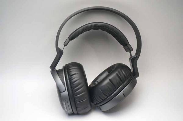 ワイヤレスヘッドホン　SONY　MDR-DS7500