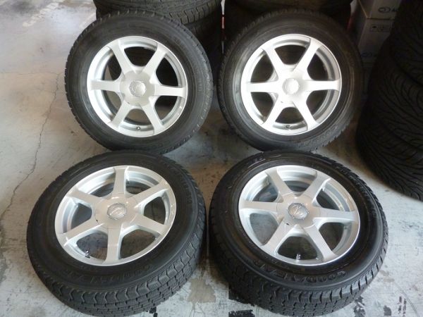 スタッドレスセット ヴォクシーストリームセレナアコードノア等