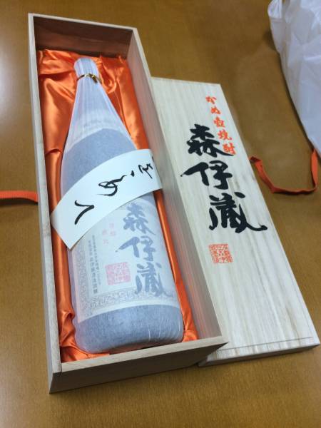 森伊蔵 1，800ml 贈答用桐箱入り 1本