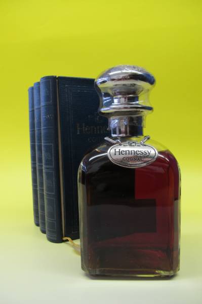 ヘネシー シルバートップ ブック型 Hennessy コニャック 700ml 公式