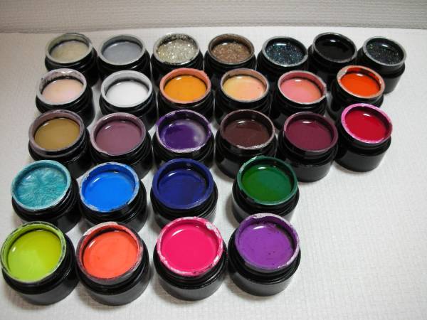 GLOCCY　カラージェル27種類（８g容器）