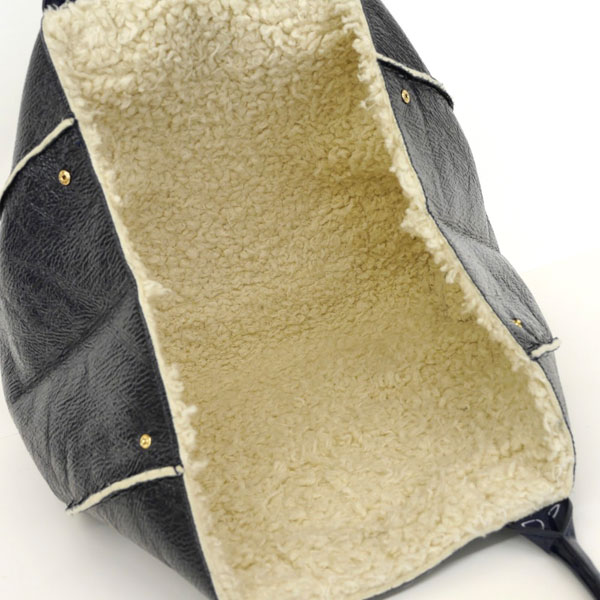 1円美品[トリーバーチ] ムートン×エナメル トート バッグ 紺