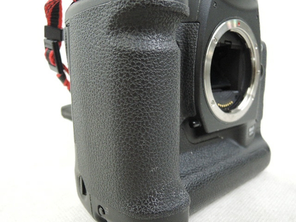 Canon EOS-1D Mark II ボディ APS-H 一眼 カメラ Y1737927