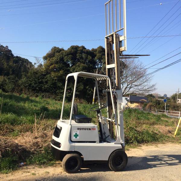 フォークリフト☆トヨタフォークリフトFG-7☆狭い場所に最適^_^(建設 