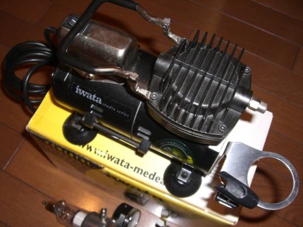 iwata イワタ　コンプレッサ　IS-800