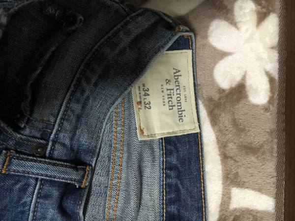 ★送料無料　アバクロ SKINNY JEANS W３４L３２ 美品★