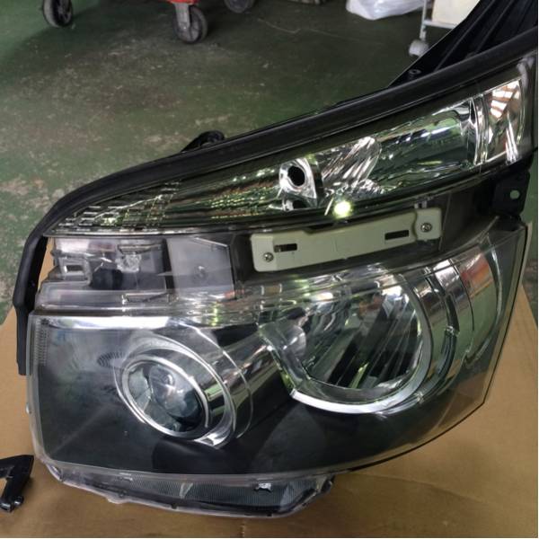 売切！トヨタ ヴォクシー ZRR70 左ヘッドライト HID HID ヴォクシー