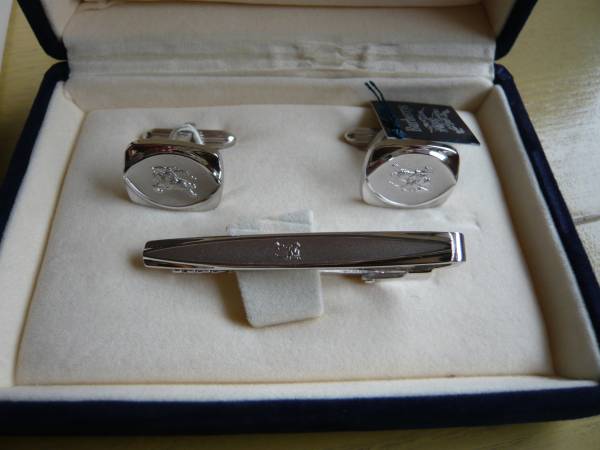 タイピンカフスセット　バーバリー　美品