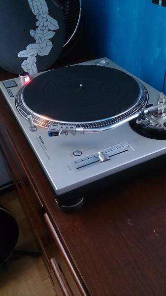テクニクス　ターンテーブル　SL-1200 MK3D シェル付き