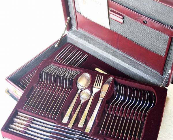 新品・未使用★SBS ゾーリンゲン 高級カトラリーセット70品