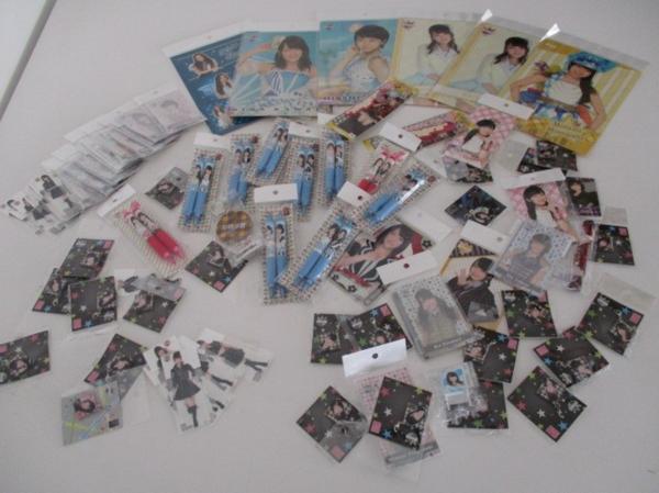 AKB48 グループ　ボールペン・チャーム等詰合せ