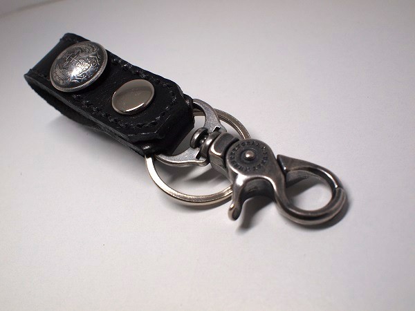 ★鬼蔵　ベルトループホルダー　キーホルダー 革 黒ヌメ 50銭