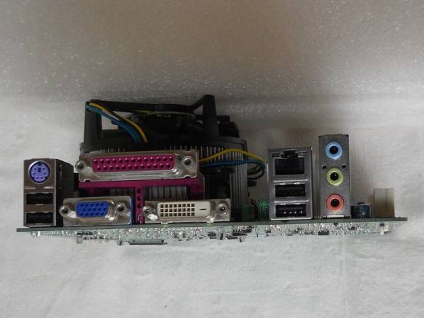マザー DG41MJ miniITX LGA775☆CPU E8500とメモリー2G付☆中古 マザー DG41MJ miniITX LGA775☆CPU E8500とメモリー2G付☆中古
