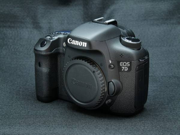 Canon キャノン EOS 7D ボディ 中古 オマケ付き Canon 【公式通販】