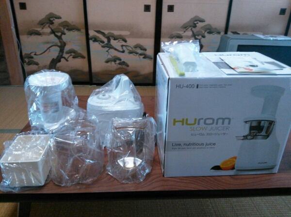 ☆新品未使用☆Huromヒューロム　スロージューサーHU-400