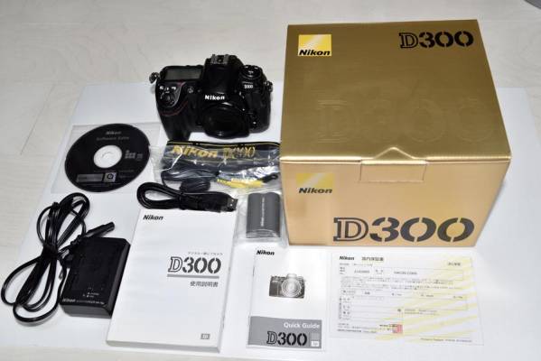 ☆ニコンD300 良品 付属品一式付 20000コマ強☆