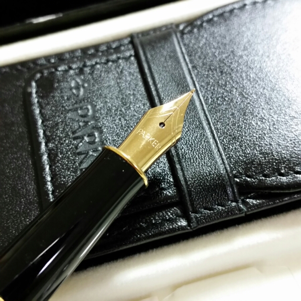 純正 PARKER万年筆♪未使用品♪筆箱、替えインクセット♪ 替え芯セット