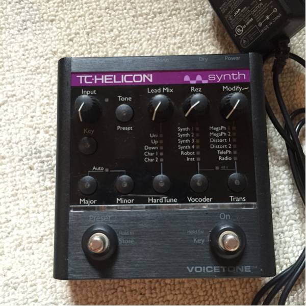 Synth VoiceTone TC Helicon TC-Helicon - Vocal Effects | Pedal Box