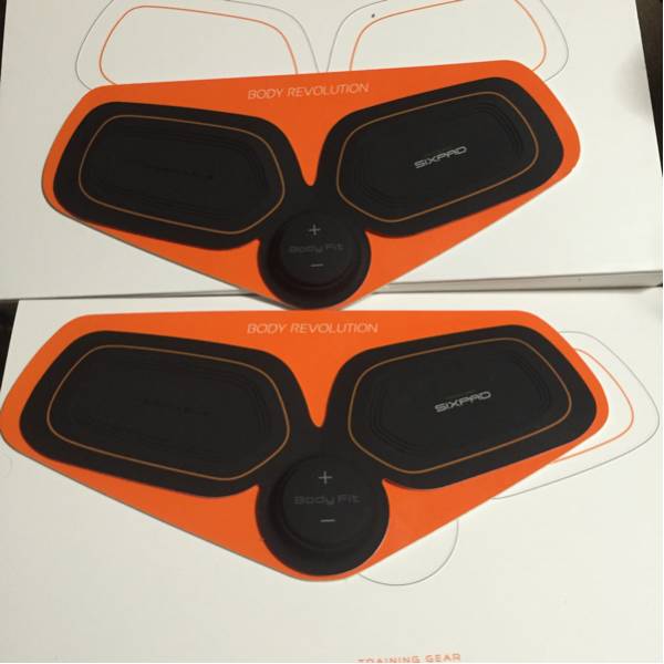 【極上美品】ジェル付　SIXPAD Bodyfit ボディフィット　2つセット sixpad シックスパッド 2個セット ボディフィット ジェルシート
