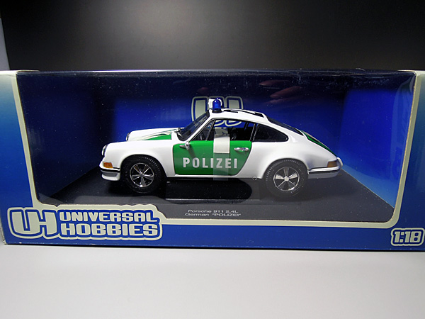 ■ユニバーサルホビー 1/18 ポルシェ 911 ポリスカー