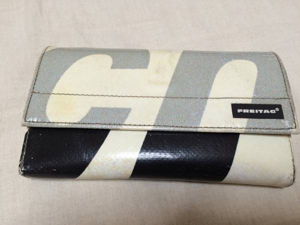 FREITAG　フライターグ　財布　サマンサ　転写モノ　中古