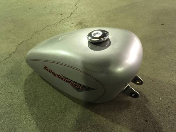 010　ハーレーＸＬ　純正タンク　～2003y モデル【美品】_2