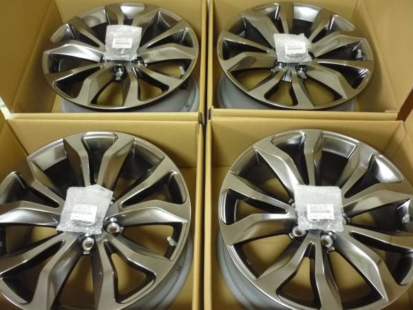 新車外し レクサスNX　Fスポーツ 純正アルミ 空気圧センサー付き_1