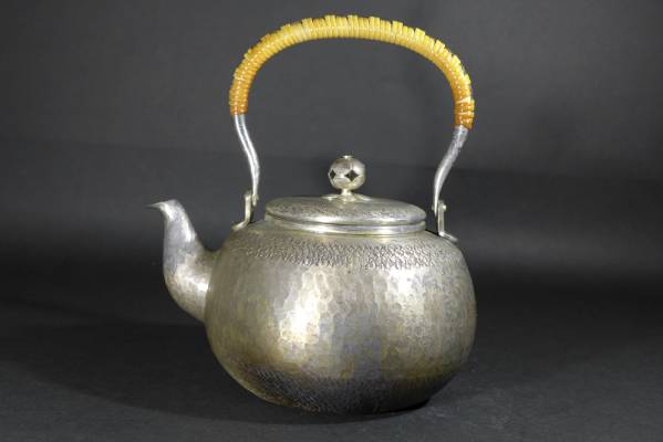 【黒船堂】　秀峯堂　燻銀銅製　丸形湯沸　銅瓶