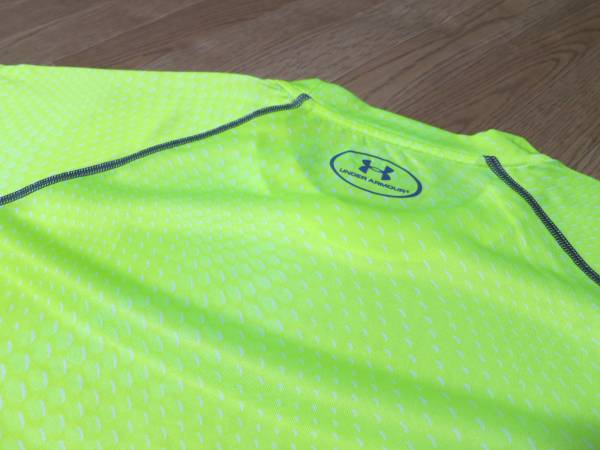 ⑫新品・希少 アンダーアーマー　上下L　クロコ柄　ジャージ