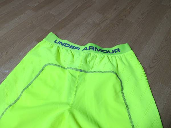 ⑫新品・希少 アンダーアーマー　上下L　クロコ柄　ジャージ