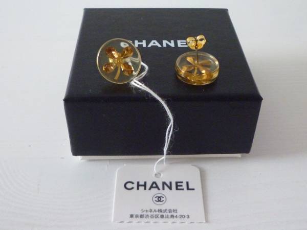 未使用品★CHANEL☆シャネル クローバー ピアス 渋谷西武で購入