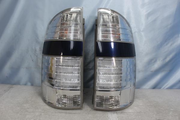 VOXY AZR60 純正 LED クリア テール 左右 P azr60ヴォクシー、ノア用