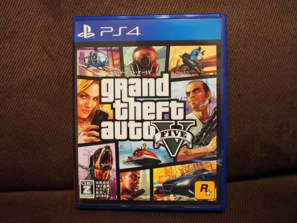 PS4☆グランドセフトオート5☆DLC未使用☆中古美品☆