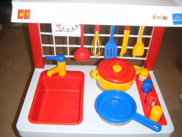 ボーネルンド　キッチンセンター　ダントーイ　中古　赤　オマケ