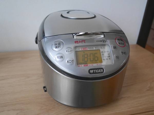 ☆TIGERタイガー IH炊飯器 5.5合炊きJKC-V（中古動作品）☆ TIGER
