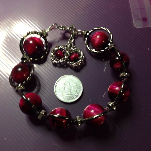 マゼンタピンクタイガーアイ土星バージョンブレスレット14ミリ