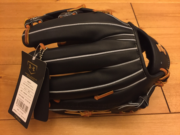 新品】アンダーアーマー硬式グラブ 内野手 黒ブラックグローブ 新品内