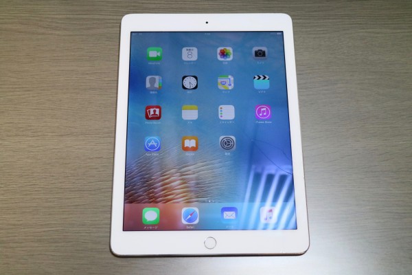 iPad Air 2 Wi-Fi+Cellular (au) 64GB MGHY2J/A パネル割れ有