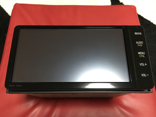 トヨタ純正ナビ トヨタ純正 メモリーナビ NSZT-W64 フルセグ 中古 NSZT-W64 地図データ2015年版 フルセグ&frasl;CD&frasl;DVD&frasl;SD