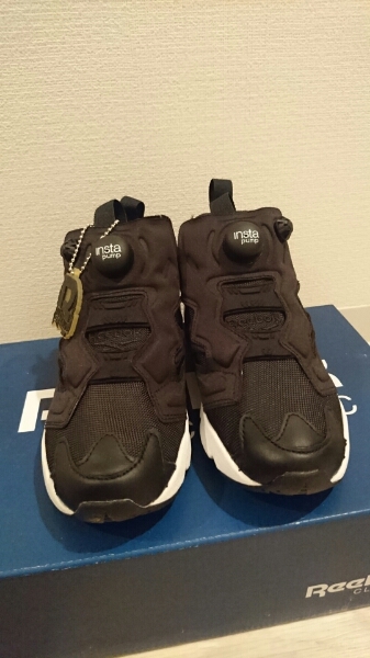 新品 Reebok リーボック インスタポンプフューリー 黒 22cm