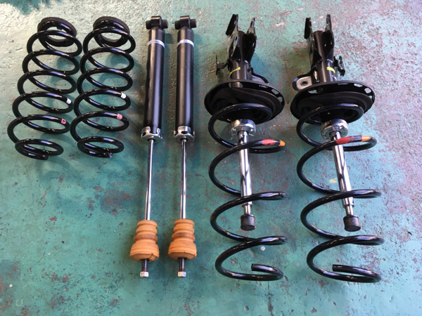 ◇激安◇ZVW30プリウス純正サスペンションキット サスキット ◇激安◇ZVW30プリウス純正サスペンションキット サスキット