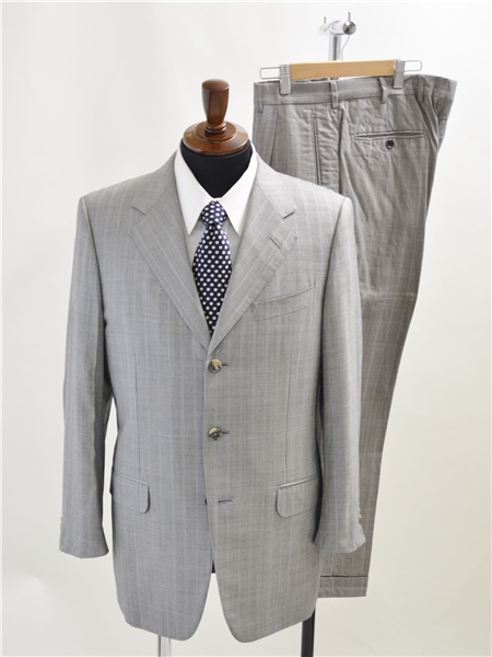 Ermenegildo Zegna ネイビースーツ・ストライプのコーディネート