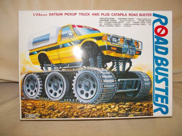 ★アオシマ 1/24 ロードバスター ダットサン ダットラ4WD 未組立