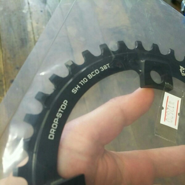 ウルフトゥース チェーンリング 38T 型番:Drop-stop chainring 【公式