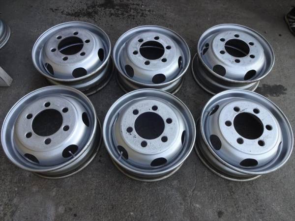 贈トン車　スチールホイール　19.5×6.75　135-11　6穴　再塗装