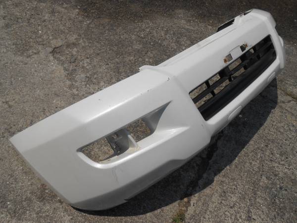 Z TRJ120W ランクルプラド フロントバンパー　純正 52119-60481