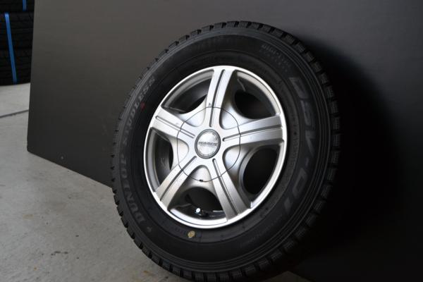 バリ山 15年 スタッドレス 4J +42 145R12 6PR 軽トラ 軽バン 等