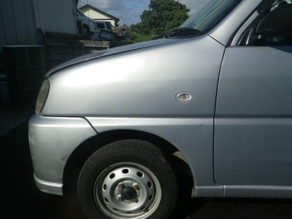 プレオ RV1 RV2 RA1 RA2 左 フェンダー シルバー 210